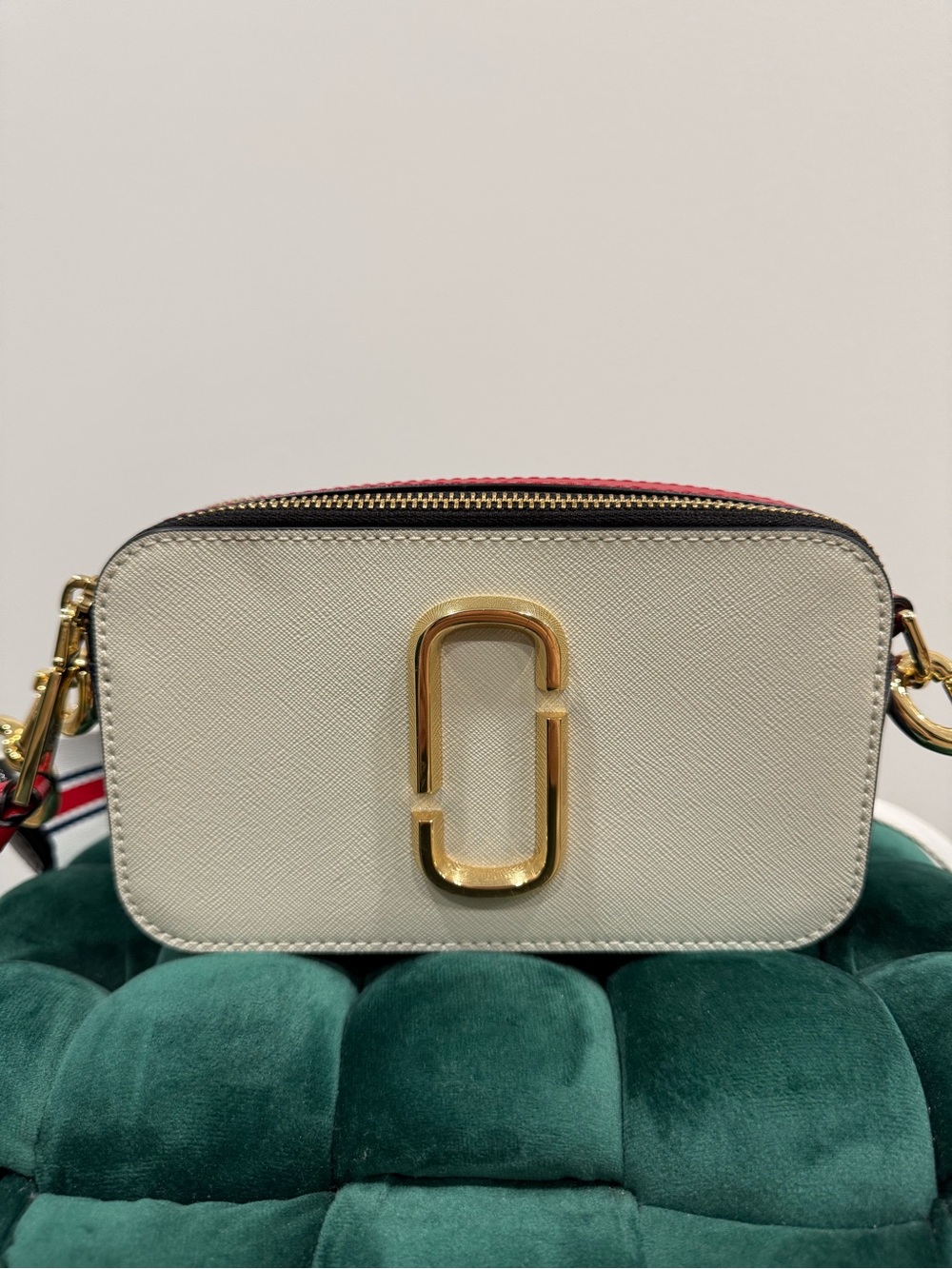 Marc Jacobs Cream Snapshot Crossbody with Red, White & Blue Strap - Picture 2 of 12